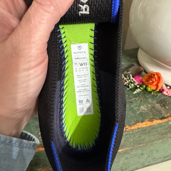 Black Women's Rothy’s Point - Picture 7 of 8